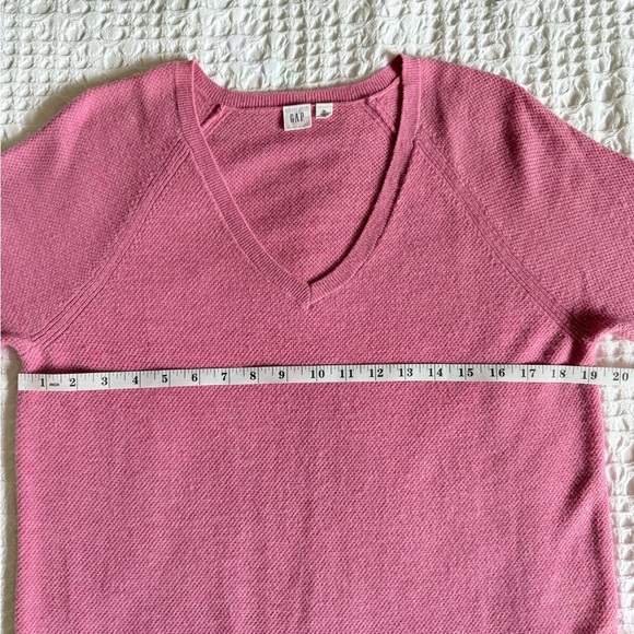 GAP V-Neck True Soft Sweater Pink Heather Merino Wool Blend Size M - Picture 10 of 12